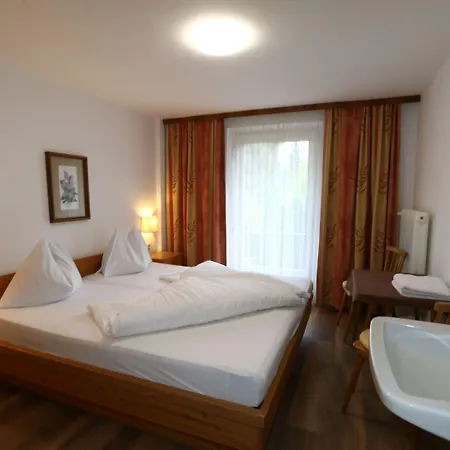 In Near Spieljochbahn בית נופש פוגן